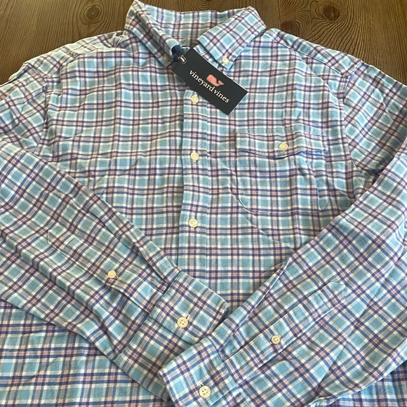 Vineyard Vines Other - NWT Men’s Vineyard Vines Classic Fit Plaid Flannel Button up - Size M